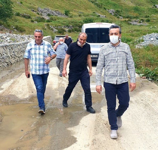 rize-il-genel-meclisi-baskani-ibrahim-turut,-camlihemsin-ilcesine-bagli-elevit,-trovit-ve-palovit-yayla-yollarinda-incelemelerde-bulundu-(1).jpg