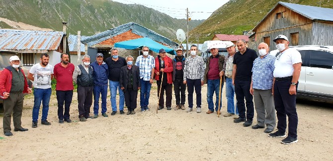 rize-il-genel-meclisi-baskani-ibrahim-turut,-camlihemsin-ilcesine-bagli-elevit,-trovit-ve-palovit-yayla-yollarinda-incelemelerde-bulundu-(4).jpg