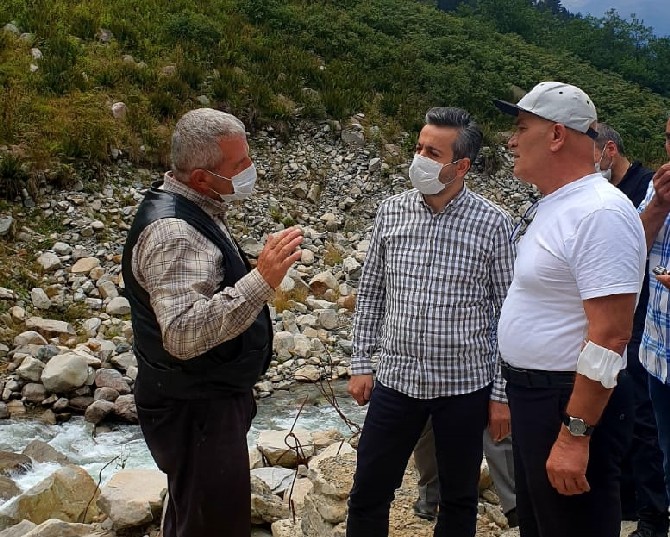 rize-il-genel-meclisi-baskani-ibrahim-turut,-camlihemsin-ilcesine-bagli-elevit,-trovit-ve-palovit-yayla-yollarinda-incelemelerde-bulundu-(7).jpg