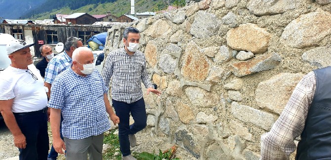 rize-il-genel-meclisi-baskani-ibrahim-turut,-camlihemsin-ilcesine-bagli-elevit,-trovit-ve-palovit-yayla-yollarinda-incelemelerde-bulundu-(9).jpg