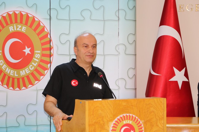rize-il-genel-meclisi-baskani-ibrahim-turut-baskanliginda-yapilan-meclis-toplantilarinin-ucuncu-birlesiminin-konugu-afet-ve-acil-durum-il-muduru-mehmet-salih-avci-oldu-3.jpg