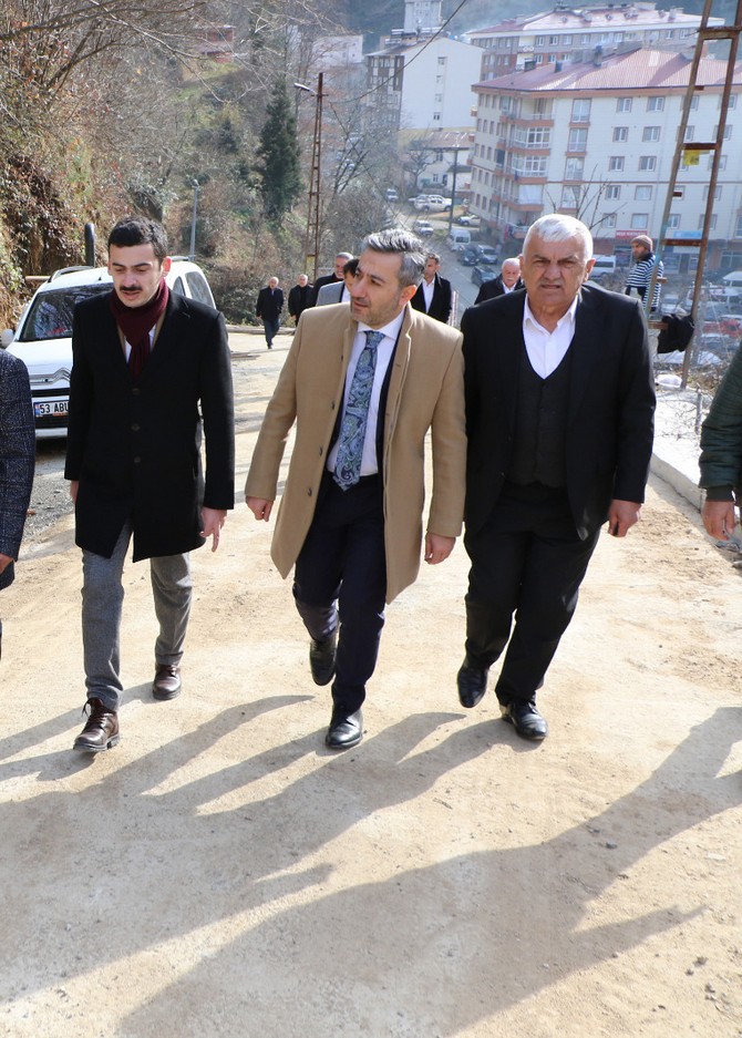 rize-il-genel-meclisi-baskani-ibrahim-turut-ilce-programlari-kapsaminda-ikizdere-ve-derepazari-ilcelerinde-bir-dizi-ziyaret-ve-incelemelerde-bulundu-5.jpg