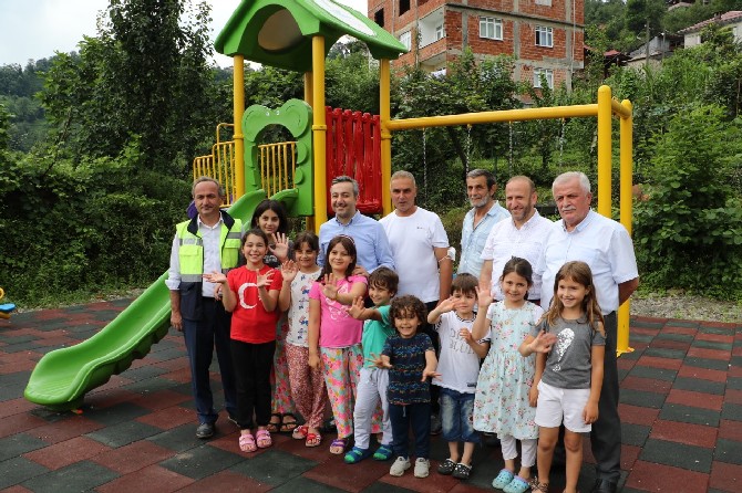 rize-il-genel-meclisi-baskani-turut-koylere-oyun-park-projesinin-ne-kadar-yerinde-bir-calisma-oldugunu-gorduk-1.jpg