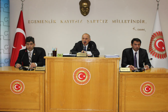 rize-il-genel-meclisi-mayis-ayi-olagan-toplantilari-buruk-basladi-3.jpg
