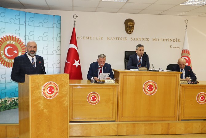 rize-il-genel-meclisi-toplantisinda-rize-il-ozel-idaresinin-2023-yili-butcesi-420-milyon-tl-olarak-belirlendi-8.jpg