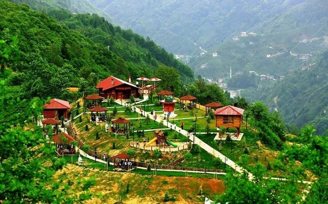 rize-il-genel-meclisinden-12-ilcede-12-marka-senlik-calismasi-(6).jpg