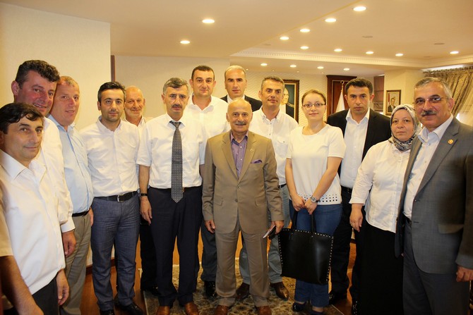 rize-il-genel-meclisinden-vali-erdogan-bektasa-ziyaret-(1).jpg