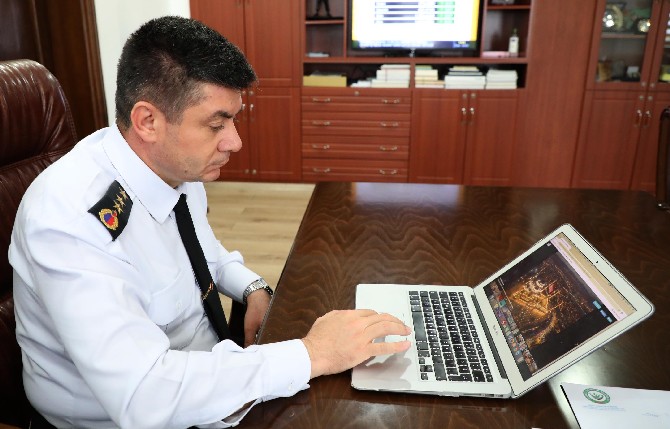 rize-il-jandarma-komutani-kidemli-albay-hakan-dedebagi,-anadolu-ajansinin-(aa)-duzenledigi-yilin-fotograflari-oylamasina-katildi-(2).jpg