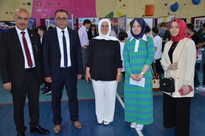 rize-il-milli-egitim-mudurlugu-tarafindan-rize-il-geneli-ortaokul-ve-lise-ogrencileri-arasinda-duzenlenen-robotek-proje-yarismasi-sona-erdi-8.jpg