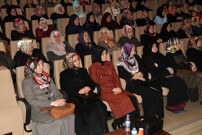 rize-il-muftulugu-aile-ve-dini-rehberlik-burosu’ndan-kadinlara-yonelik-konferans-(2).jpg