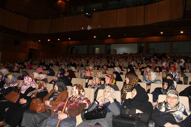 rize-il-muftulugu-aile-ve-dini-rehberlik-burosu’ndan-kadinlara-yonelik-konferans-(4).jpg