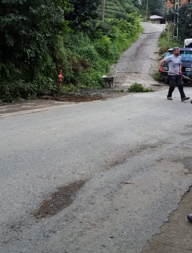rize-il-ozel-idaresi,-yaptigi-calismalarla-koy-yollarinin-standartlarini-her-gecen-gun-daha-da-gelistiriyor.--(10).jpg