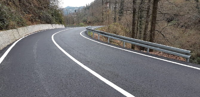 rize-il-ozel-idaresi,-yaptigi-calismalarla-koy-yollarinin-standartlarini-her-gecen-gun-daha-da-gelistiriyor.--(4).jpg