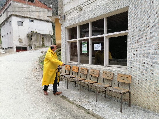 rize-il-ozel-idaresi-tum-koyleri-dezenfekte-ediyor-(15).jpg