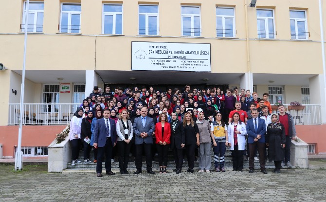 rize-il-saglik-mudurlugu-hamisi-oldugu-cay-mesleki-ve-teknik-anadolu-lisesini-ziyaret-etti-(11).jpg