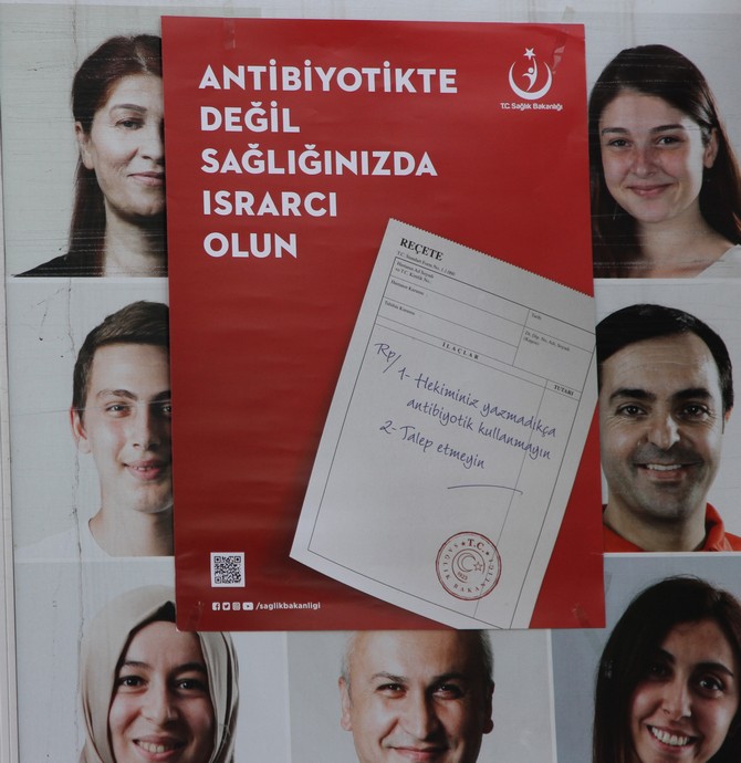 rize-il-saglik-mudurlugu-tarafindan-“akilci-antibiyotik-kullanimi”-medya-kampanyasi-kapsaminda-tuzcuoglu-memisaga-parkinda-stant-kuruldu-(4).jpg