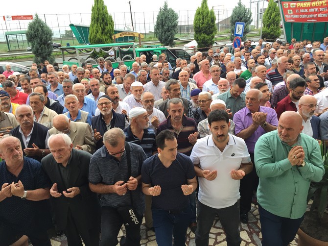 rize-il-saglik-muduru-dr.-mustafa-tepe’nin-dedesi-mehmet-bilginin-cenazesi-(13).jpg