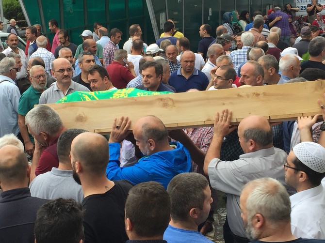 rize-il-saglik-muduru-dr.-mustafa-tepe’nin-dedesi-mehmet-bilginin-cenazesi-(18).jpg