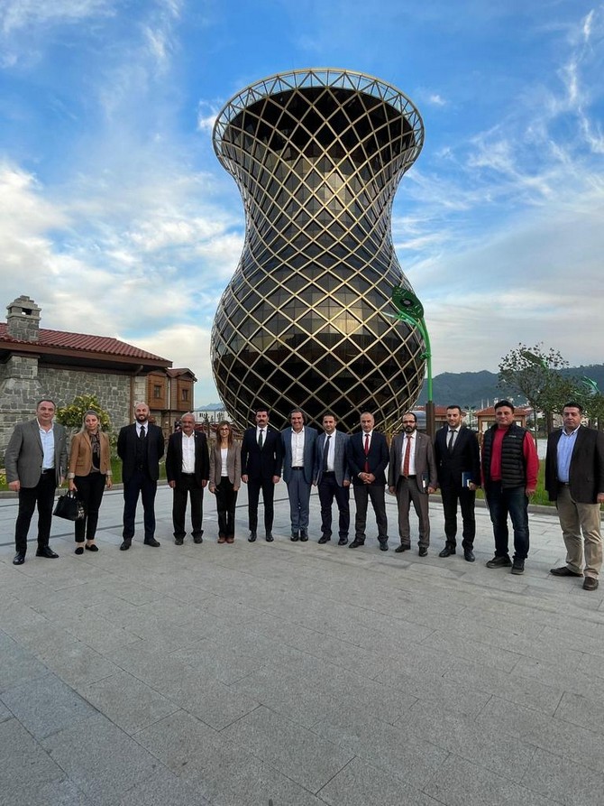 rize-il-tanitim-ve-gelistirme-kurulu-toplantisi-cay-ve-turizm-cay-turizmi-gundemiyle-gerceklestirildi-2.jpg