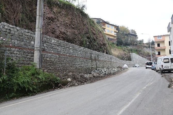 rize-kalesi-yolunda-2.-etap-yol-genisletme-calismasinda-sona-yaklasildi-(3).jpg