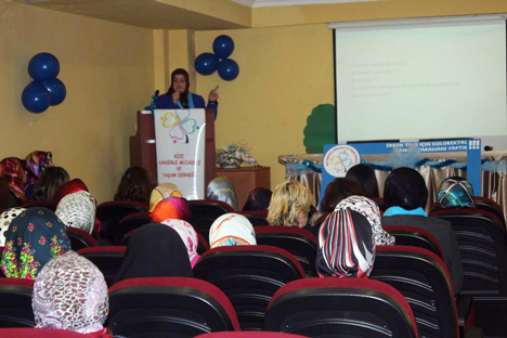 rize-kanserle-mucadele-ve-yasam-derneginden-farkindalik-programi-7.20150327163438.jpg