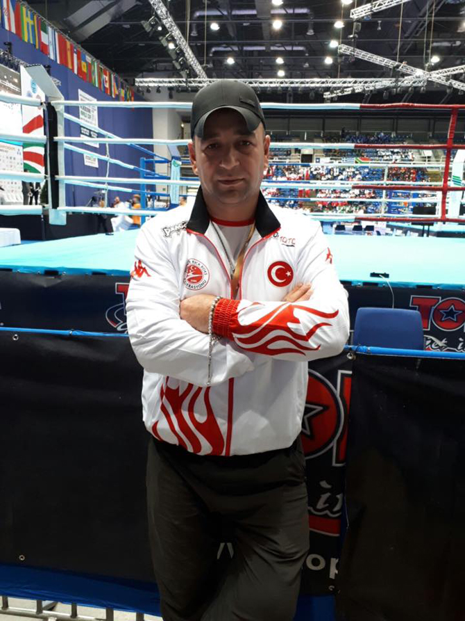 rize-kardesler-spor-kulubu-baskani-ve-turkiye-kick-boks-milli-takimi-antrenorlerinden-ahmet-cebir.jpg