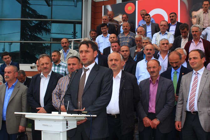 rize-merkez’e-bagli-koy-ve-belde-muhtarlari-7-haziran’da-ak-parti-dedi-(9).jpg