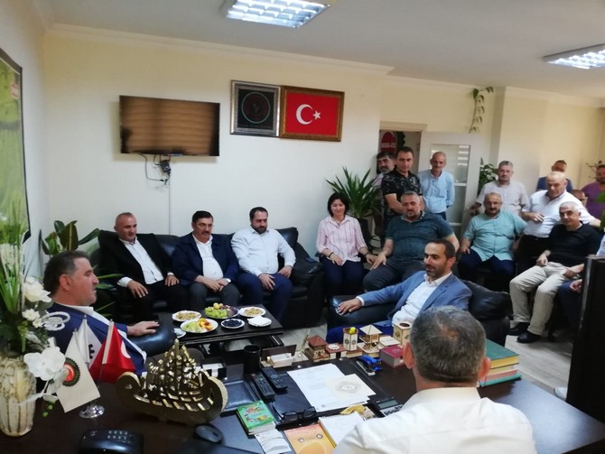 rize-milletvekili-osman-askin-bak-ve-akparti-rize-il-baskani-ishak-alim’den-oz-gida-is-rize-subesine-ziyaret-(2).jpg