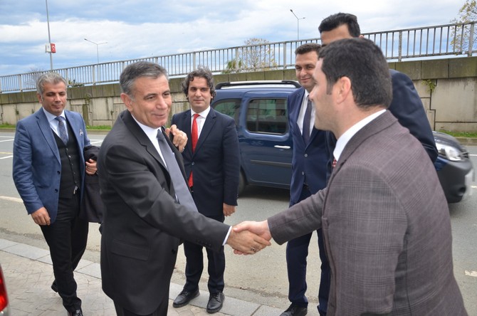 rize-milli-egitim-muduru-yasar-kocak-gorevine-basladi-(2).jpg