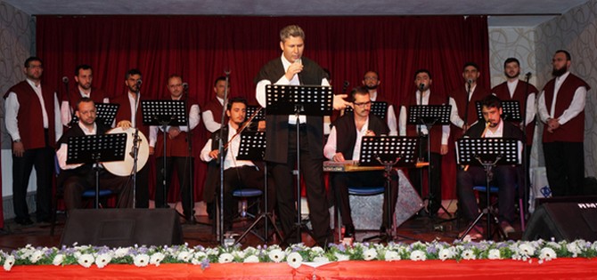 rize-muftu-yusuf-karali-de-mezuniyet-sevinci-(7).jpg