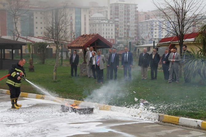rize-muftulugu-personeline-yangin-sondurme-egitimi-(14).jpg