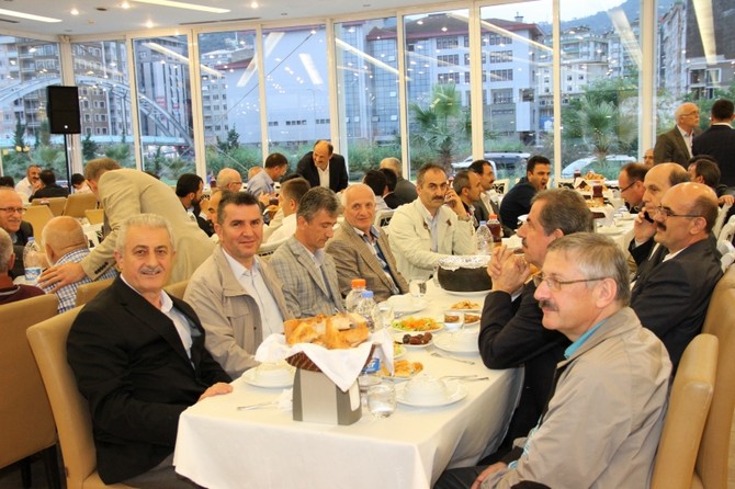 rize-muftusu-yusuf-dogana-veda-iftari-(1).jpg