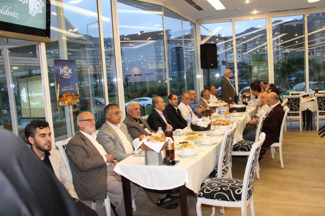 rize-muftusu-yusuf-dogana-veda-iftari-(3).jpg