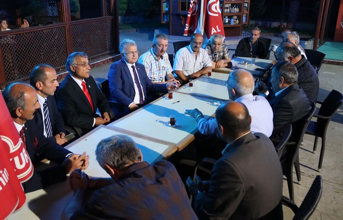 rize-muhtarlar-dernegi-iftar-programi-(9).jpg