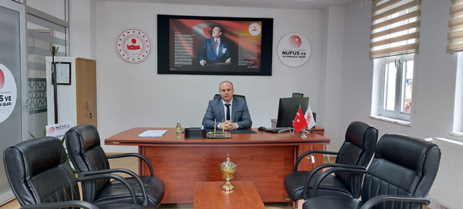 rize-nufus-ve-vatandaslik-isleri-mudurlugu-sefi-mahmut-oksuz-ikizdere-ilce-nufus-muduru-olarak-gorevine-basladi-001.jpg