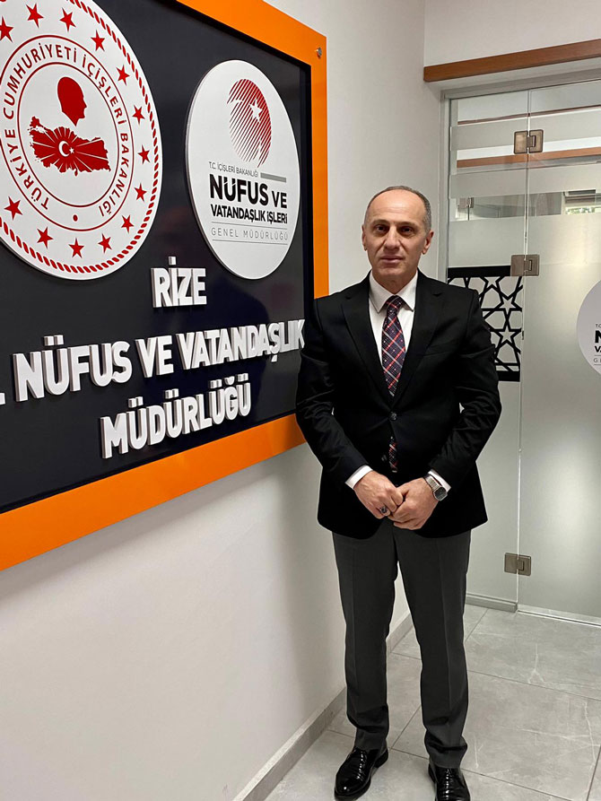 rize-nufus-ve-vatandaslik-muduru-enes-tufekci.jpg