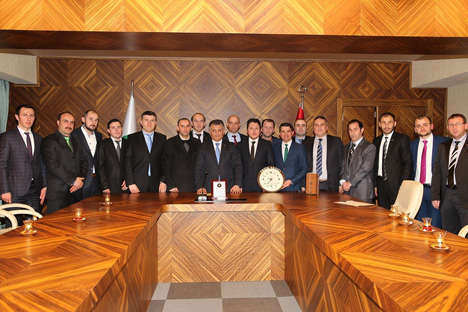 rize-osmanli-egitim-ocaklari-yonetim-kurulu-rize-valisi-ersin-yazici’yi-ziyaret-etti2.jpg rize-osmanli-egitim-ocaklari-yonetim-kurulu-rize-valisi-ersin-yazici’yi-ziyaret-etti2.jpg