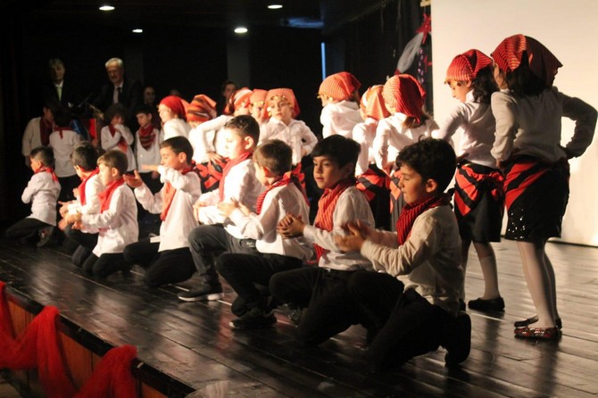 rize-ozel-ilgi-okullarinda-okuma-bayrami-coskusu-(6).jpg