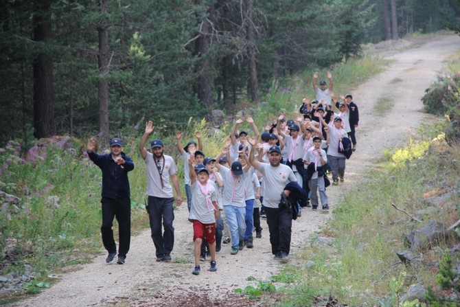 rize-polisi,-cocuklari-izcilik-kampina-goturdu-(5).jpg