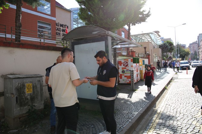 rize-polisinden-okul-cevresinde-ve-servislerinde-denetim-2.jpg