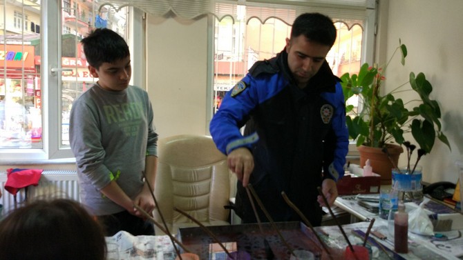 rize-tdp’den-polis-cocuklarina-ebru-kursu-(17)-001.jpg