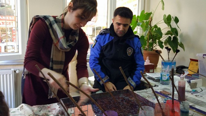 rize-tdp’den-polis-cocuklarina-ebru-kursu-(24).jpg