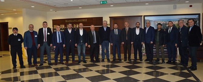rize-ticaret-borsasi’nin-(rtb)-genisletilmis-yonetim-kurulu-toplantisi’na-ak-parti-rize-merkez-ilce-baskani-fatih-mehmet-kose-ve-ak-parti-belediye-baskan-adayi-rahmi-metin-katildi-(3).jpg
