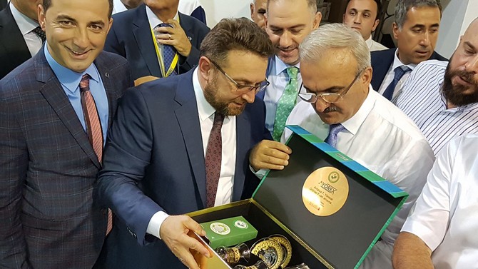 rize-ticaret-borsasi,-bu-yil-8.’si-duzenlenen-yorex-fuari’nda-rize’nin-tanitimini-gerceklestiriyor-(4).jpg