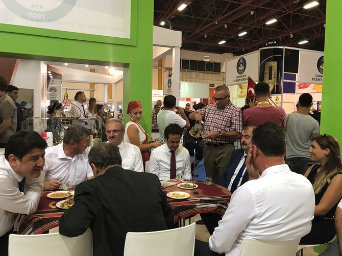 rize-ticaret-borsasi,-bu-yil-8.’si-duzenlenen-yorex-fuari’nda-rize’nin-tanitimini-gerceklestiriyor-(5).jpg