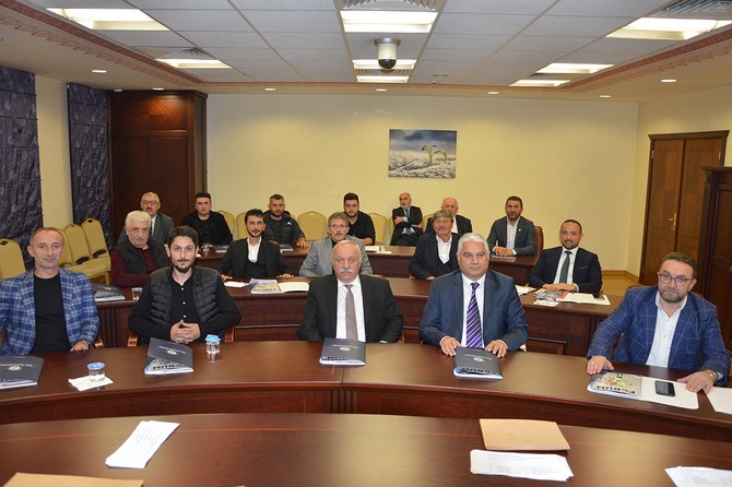 rize-ticaret-borsasi-meclis-ve-yonetim-kurulu-baskanlari-ve-uyeleri-secimi-yapildi-3.jpg
