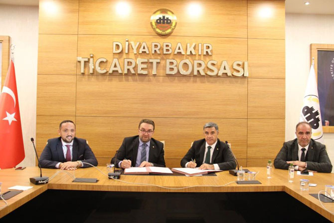 rize-ticaret-borsasi-rtb-ile-diyarbakir-ticaret-borsasi-dtb-aralarinda-is-birligi-ve-kardeslik-protokolu-imzalandi-1.jpg