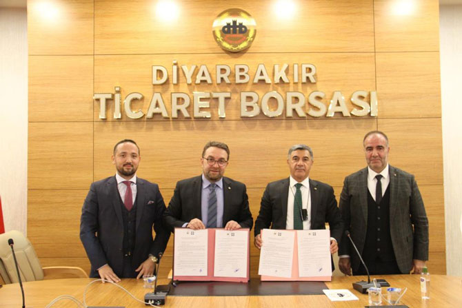 rize-ticaret-borsasi-rtb-ile-diyarbakir-ticaret-borsasi-dtb-aralarinda-is-birligi-ve-kardeslik-protokolu-imzalandi-2.jpg