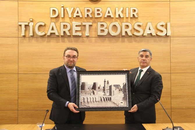 rize-ticaret-borsasi-rtb-ile-diyarbakir-ticaret-borsasi-dtb-aralarinda-is-birligi-ve-kardeslik-protokolu-imzalandi-3.jpg
