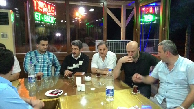 rize-ticaret-meslek-lisesi-eski-mezunlari-iftarda-bulustu-(6).jpg